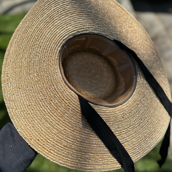 Straw Wide-Brim Sun Hat with Black Ribbon Ties main image 4